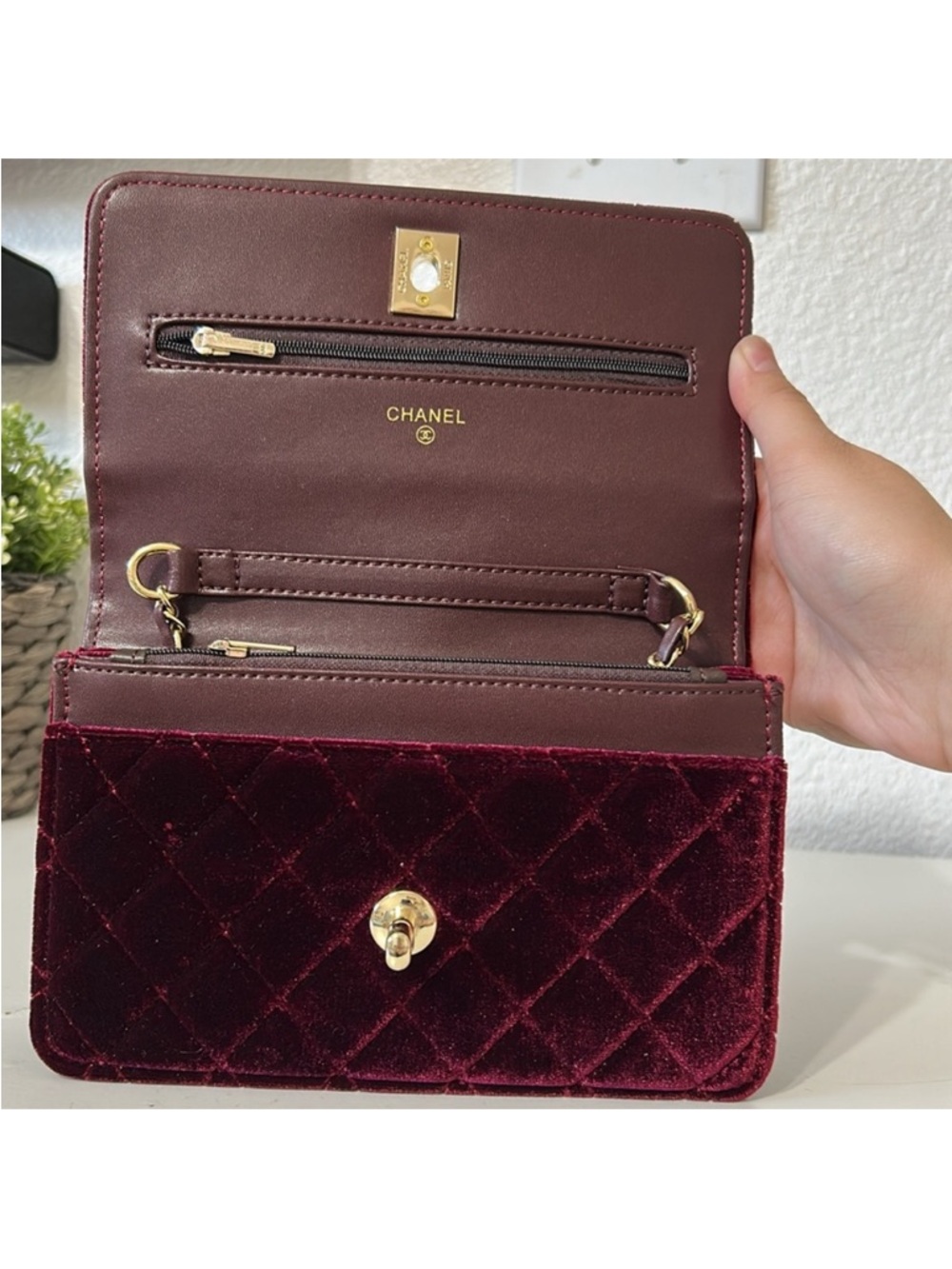 Chanel VIP GWP BAG - Picture 2 of 6